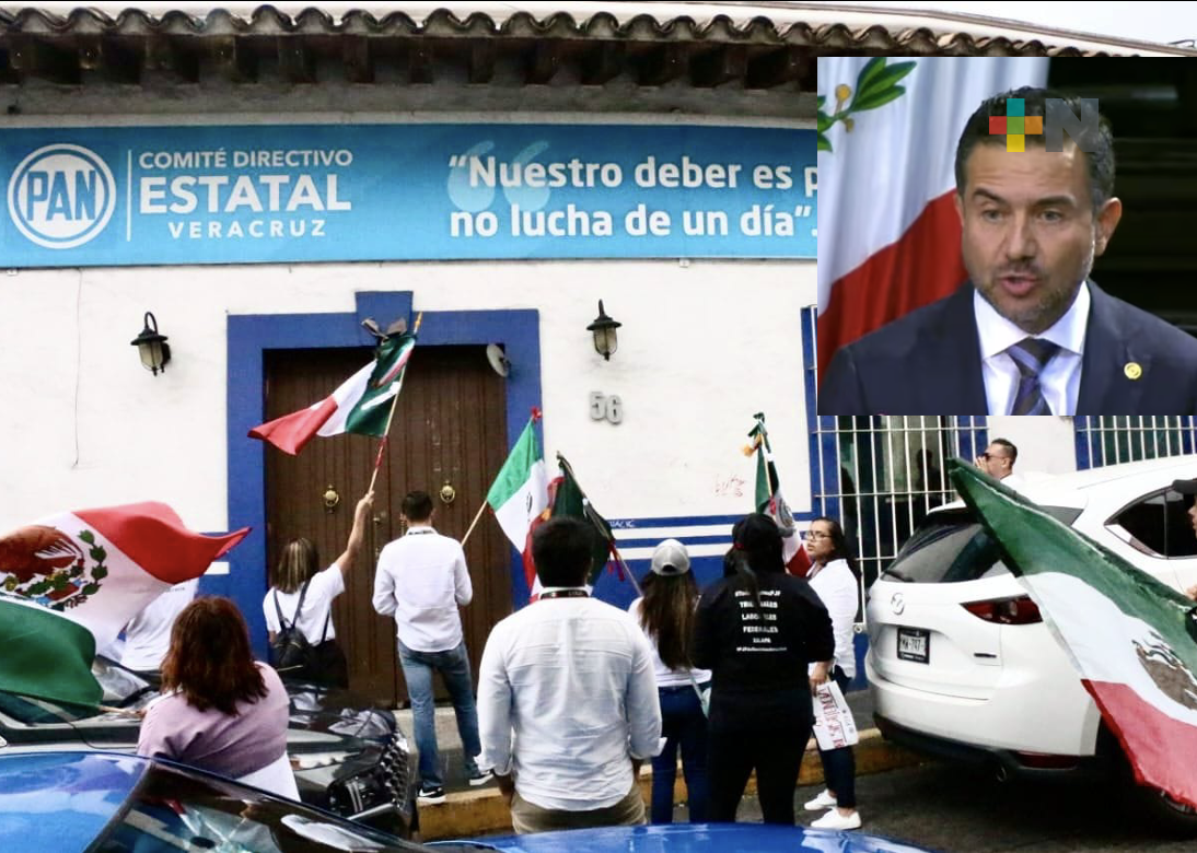 “Yunes traidor”, consignan trabajadores del Poder  Judicial en sede del PAN estatal